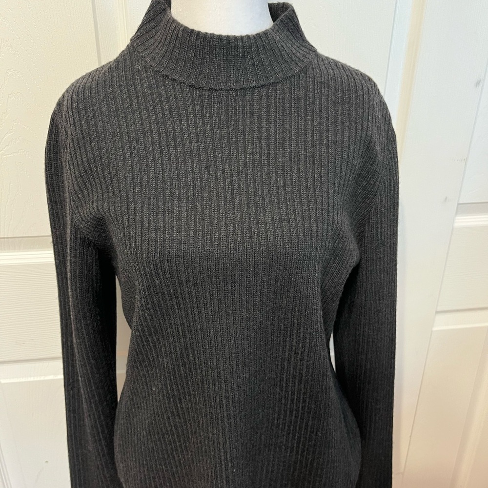 St. John Dark Gray Ribbed Turtleneck Sweater